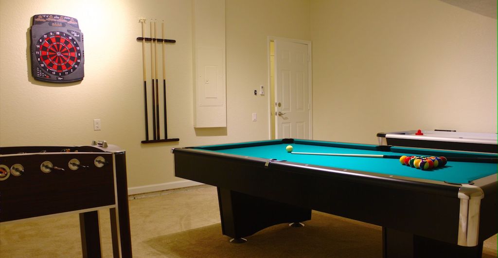 Party Room生意轉讓利潤約$20,300穩發展九龍灣位於工業大廈恰當租金合適選址控製成本有道客戶支持度高生意頂讓特許經營及加盟資料