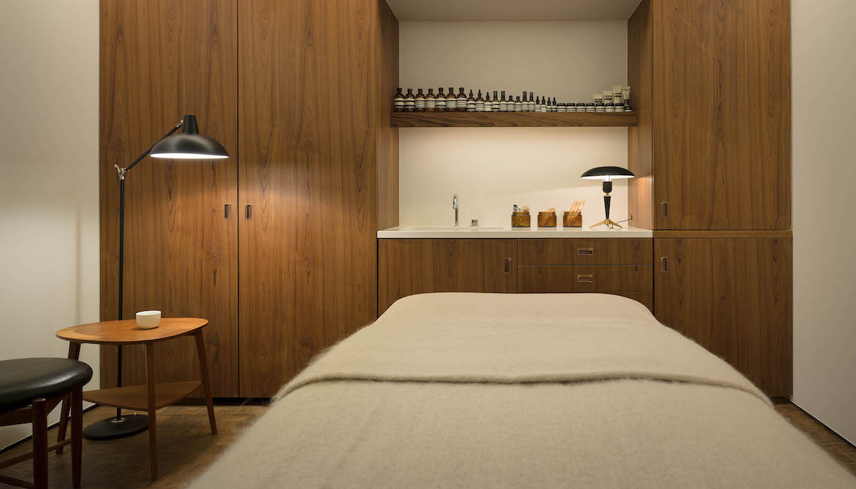 美容院生意轉讓純利可達$57,600荃灣位於商場舖累積口碑租金吸引合適選址控製成本有道生意頂讓特許經營及加盟資料