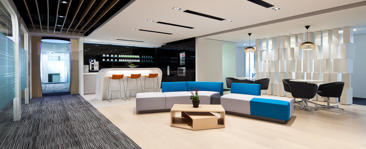 商務中心共享空間資產頂讓客底約35觀塘55房總投資額約$2,000,000租金吸引零生意經驗人士可上手格局寬敞有利發揮業務潛能生意資產轉讓特許經營及加盟資料