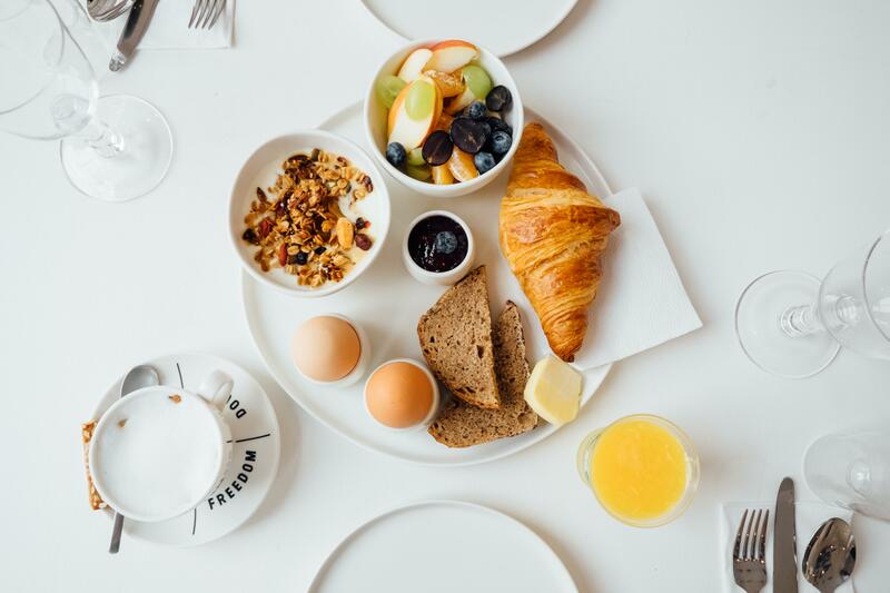 Café資產頂讓具小食食肆牌照,酒牌灣仔總投資額約$1,500,000方便營運位置格局寬敞有利發揮業務潛能省卻守業時間生意資產轉讓特許經營及加盟資料