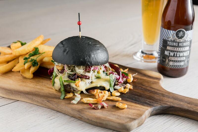 Café資產頂讓具普通食肆牌照,酒牌中環總投資額約$800,000近民生區可沿業務優勢擴張發展格局寬敞有利發揮業務潛能生意資產轉讓特許經營及加盟資料