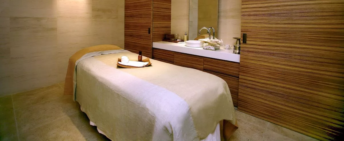 美容院資產頂讓尖沙咀7房租金水平合適經營壓力低場地裝修簡潔實用生意資產轉讓特許經營及加盟資料