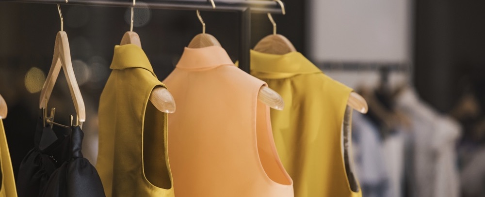 時裝生意轉讓純利可達$69,700客底約300荔枝角位於商場舖優良商譽恰當租金近民生區生意頂讓特許經營及加盟資料