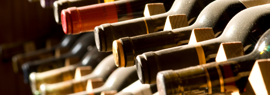 食品店生意轉讓純利可達$113,260客底約1000九龍位於商場舖3房租金水平合適可穩守本業繼續完善發展格局寬敞有利發揮業務潛能生意頂讓特許經營及加盟資料