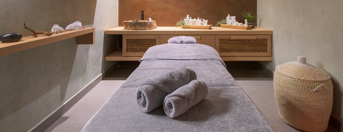 按摩店足浴店資產頂讓上環3房穩固發展方便營運位置已發展可持續生意模式生意資產轉讓特許經營及加盟資料