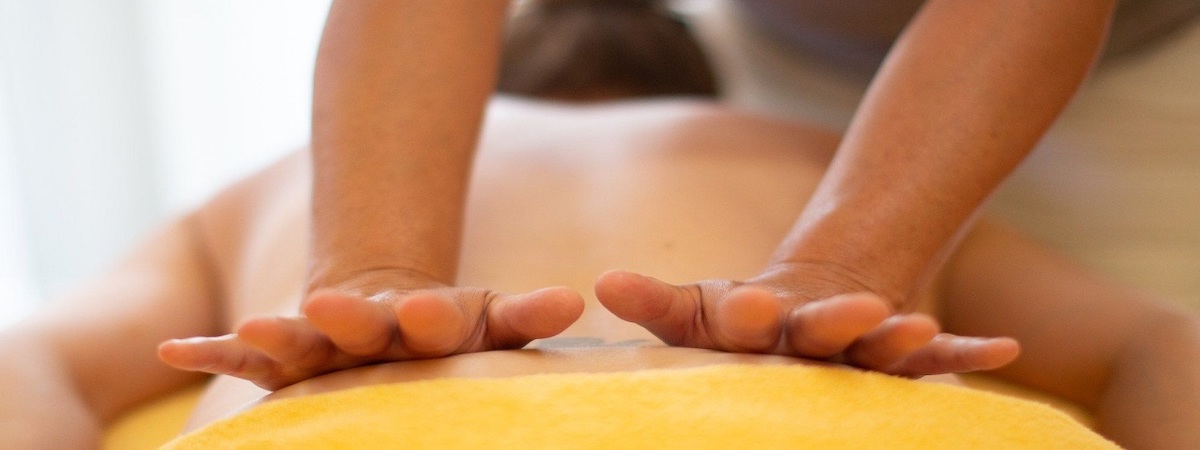 按摩店足浴店生意轉讓純利可達$51,700客底約200佐敦位於樓上舖5房已發展可持續生意模式可沿業務優勢擴張發展場地裝修簡潔實用連公司生意頂讓特許經營及加盟資料