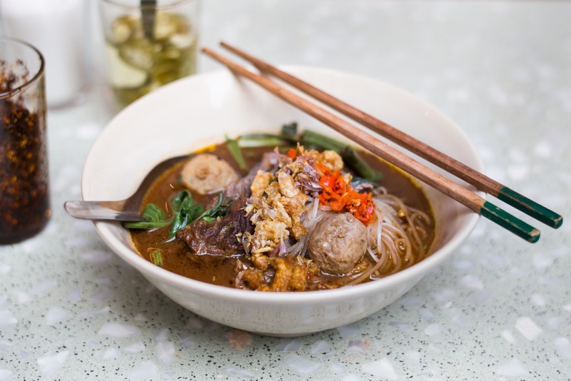 各式麵店資產頂讓具小食食肆牌照大角咀總投資額約$800,000平租金民生剛需環繞配合民生市場需求穩定營運生意資產轉讓特許經營及加盟資料