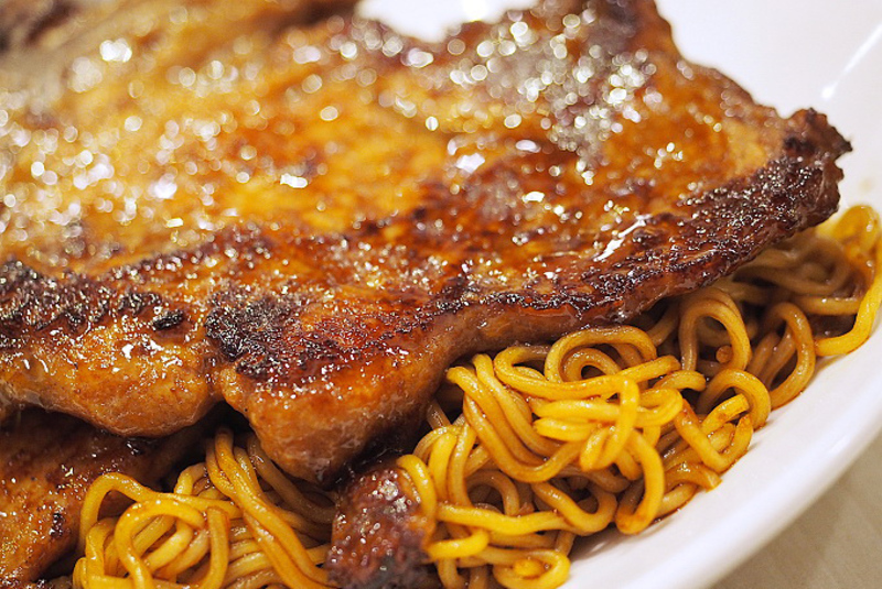 茶餐廳資產頂讓具普通食肆牌照觀塘總投資額約$400,000民生剛需環繞經營壓力低格局寬敞有利發揮業務潛能生意資產轉讓特許經營及加盟資料