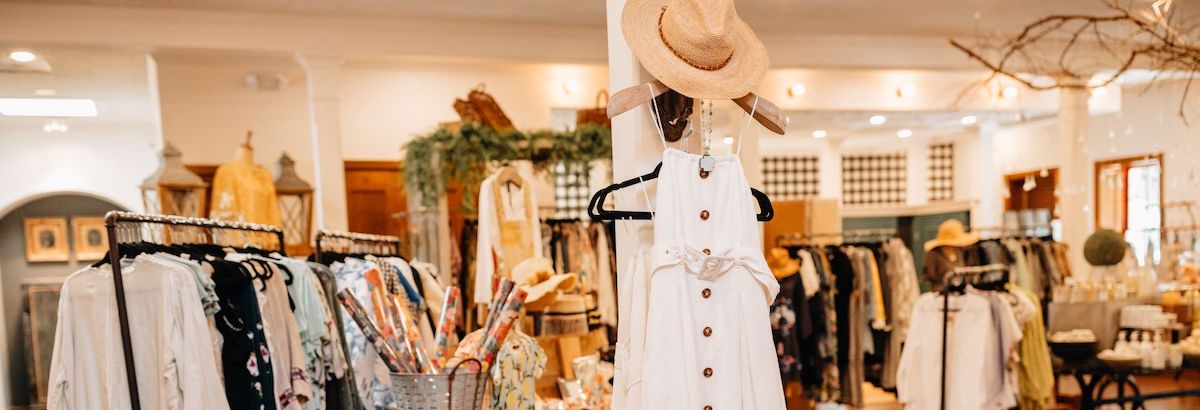 女裝店生意轉讓利潤約$25,900Autorun沙田已發展可持續生意模式可轉型成彈性管理時間成立約9年約430呎位於商場舖連存貨約$20,000約7個月回本特許經營及加盟資料