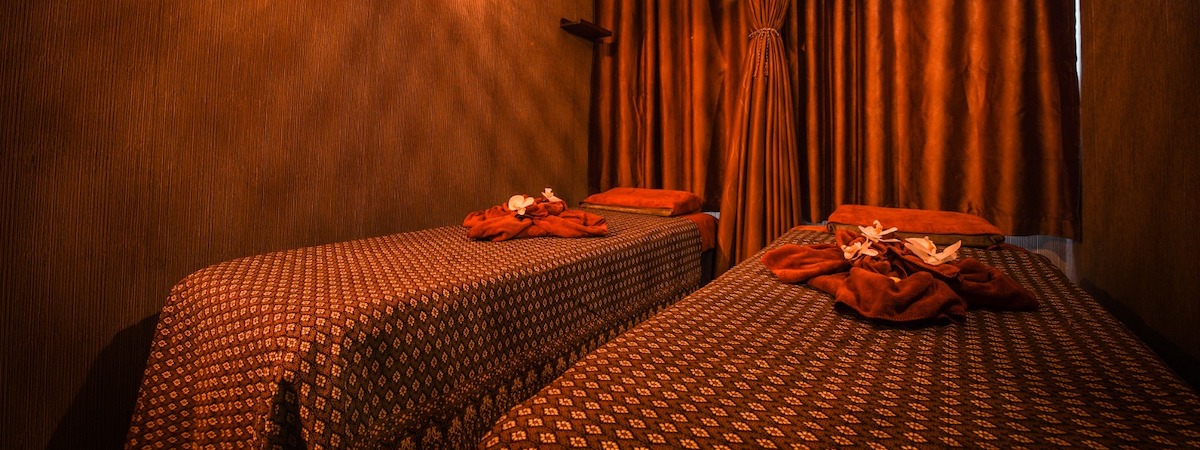 按摩店足浴店生意轉讓利潤約$36,400可Autorun尖沙咀穩固發展零生意經驗人士可上手總投資額約$500,000設3房約1,100呎員工可留任位於樓上舖特許經營及加盟資料