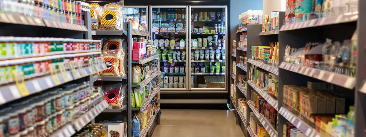 便利店資產頂讓元朗優良商譽租金水平合適約800呎位於地舖連閣樓員工可留任特許經營及加盟資料