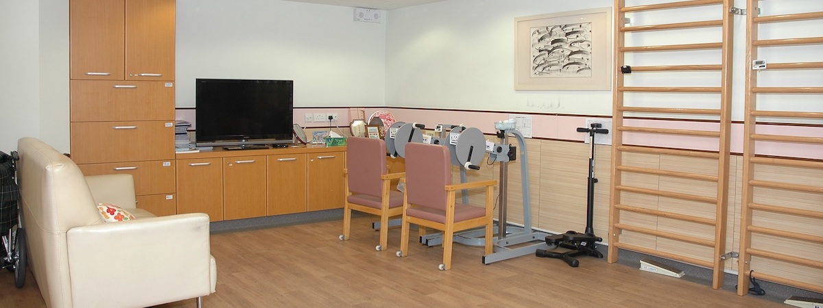 老人院生意轉讓利潤約$353,712可Autorun葵涌民生剛需環繞零生意經驗人士可上手退休放盤經營約11年歷史總投資額約$20,000,000約50客底約5,000呎位於地舖員工可留任特許經營及加盟資料