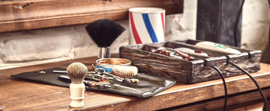 髮型屋資產頂讓中環可穩守本業繼續完善發展場地裝修簡潔實用包洗頭位、包剪頭位位於商業大廈成立約7年約1,200呎總投資額約$800,000特許經營及加盟資料