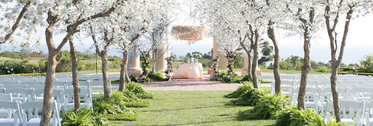 婚禮服務業生意轉讓利潤約$17,860半Autorun荔枝角零生意經驗人士可上手格局寬敞有利發揮業務潛能連存貨約$300,000約600呎位於工廠大廈員工可留任特許經營及加盟資料