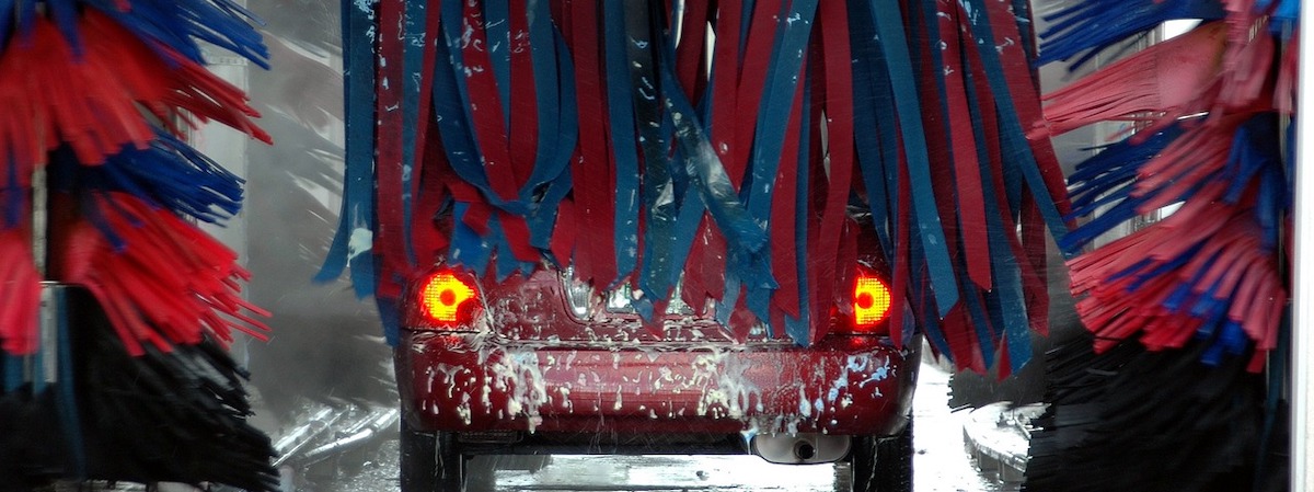 汽車美容店生意轉讓利潤約$58,500土瓜灣已有生意基礎完善系統穩定場地裝修簡潔實用約15,000客底成立約7年位於地舖$17呎租連存貨約$5,000,000約3,500呎總投資額約$1,800,000特許經營及加盟資料