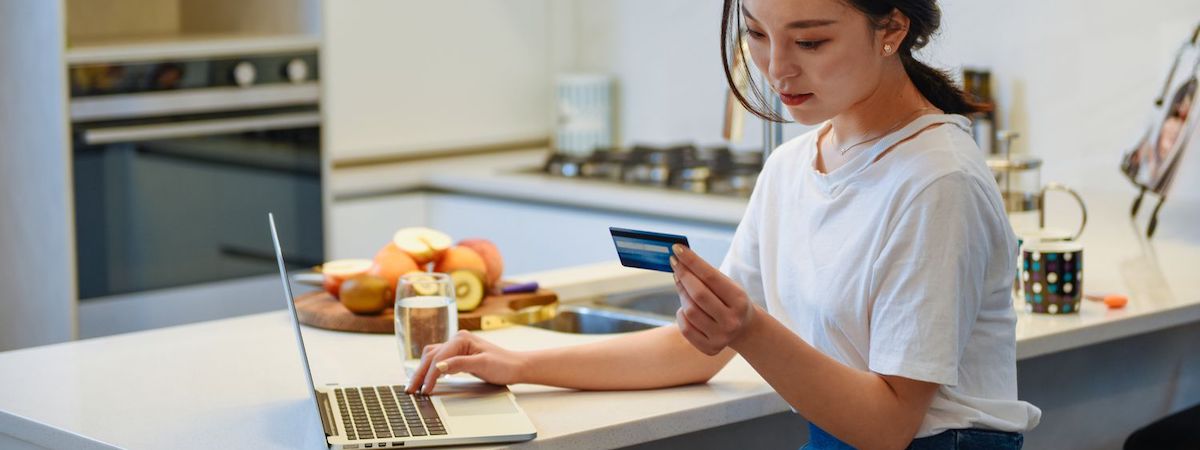 網上生活百貨店生意轉讓利潤約$126,901觀塘易接受租金可穩守本業繼續完善發展連存貨約$400,000移民放盤位於工廠大廈約400呎經營約15年歷史特許經營及加盟資料