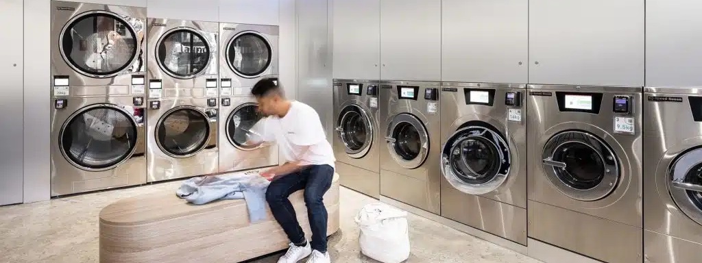 自助洗衣生意轉讓半Autorun將軍澳租金水平合適合適選址控製成本有道成立約6年位於地舖約300呎總投資額約$500,000特許經營及加盟資料