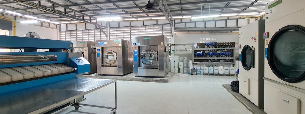 洗衣工場生意轉讓利潤約$20,000可Autorun觀塘方便營運位置格局寬敞有利發揮業務潛能$15呎租約1,300呎位於工廠大廈成立約6年特許經營及加盟資料