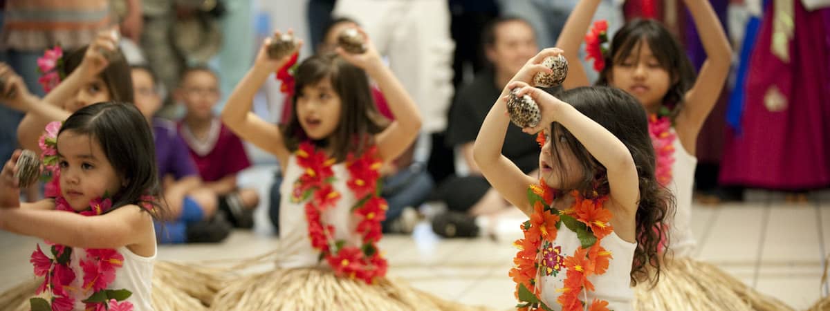 跳舞教室Dance Studio生意轉讓大角咀易接受租金近民生區總投資額約$600,000經營約21年老字號設1房約80客底約800呎位於商場舖特許經營及加盟資料