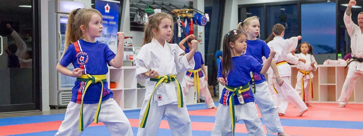 空手道學校生意轉讓半Autorun新界租金水平合適財務表現穩定約1,300呎總投資額約$50萬特許經營及加盟資料