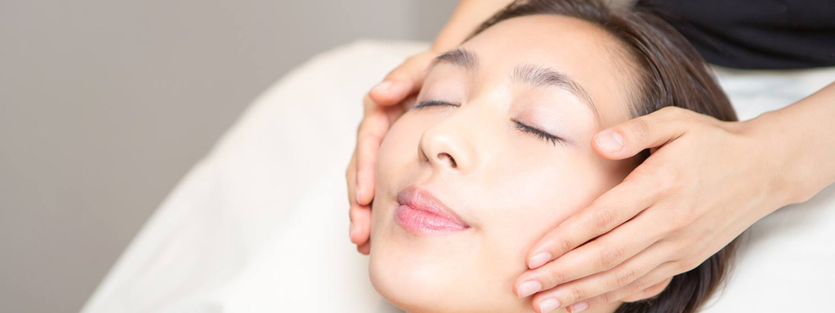 美容院生意轉讓利潤約$41,500可Autorun九龍灣於行內具競爭能力客戶支持度高約200客底退休放盤約600呎設3房成立約10年有班底特許經營及加盟資料