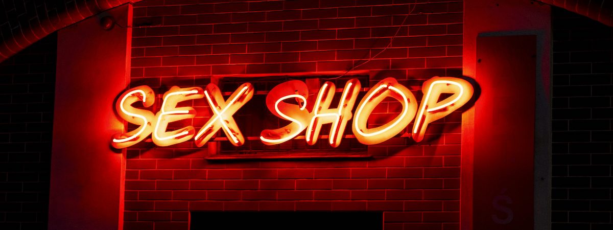 情趣用品生意轉讓利潤約$35,500半Autorun九龍可穩守本業繼續完善發展省卻守業時間有班底經營約14年歷史約9,000客底約1,500呎另計存貨約$45萬特許經營及加盟資料