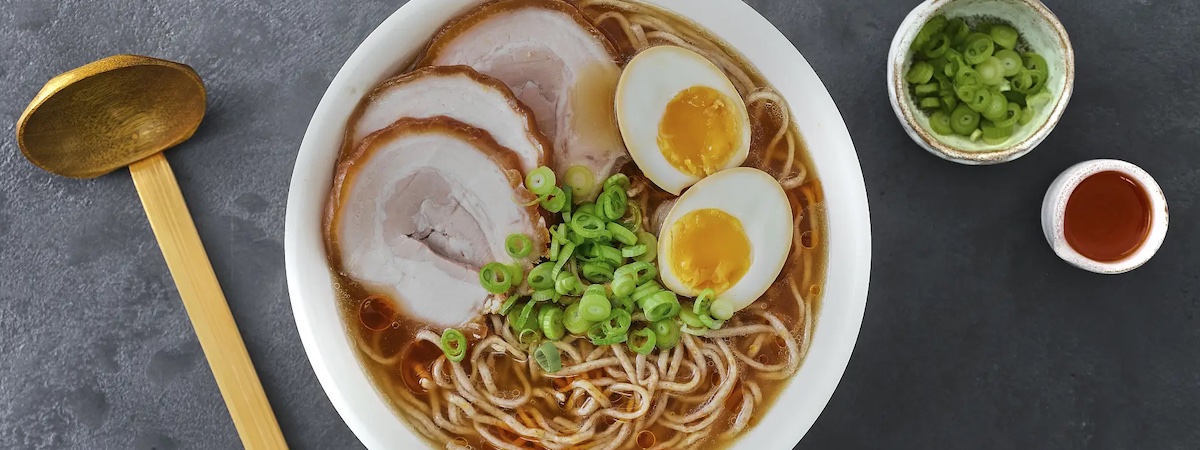 日韓東南亞餐廳資產頂讓具小食食肆牌照,酒牌中環總投資額約$300,000租金吸引可轉型成彈性管理時間格局寬敞有利發揮業務潛能生意資產轉讓特許經營及加盟資料